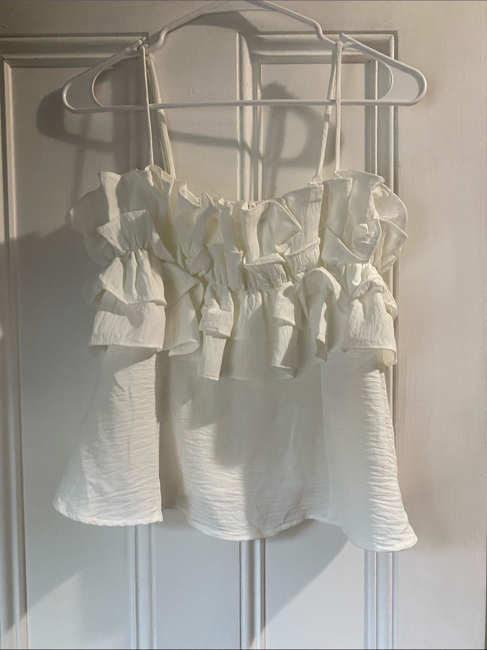 Sienna Sky Ruffled White Spaghetti Strap Women’s Top Never worn size L